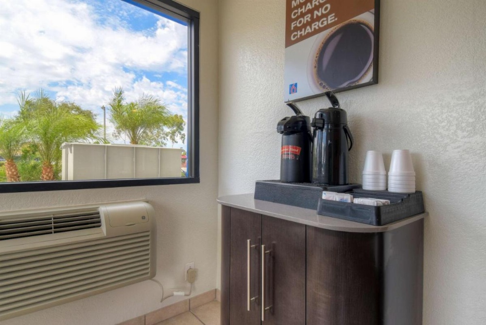 Motel 6 Los Angeles -Baldwin Park Image 25
